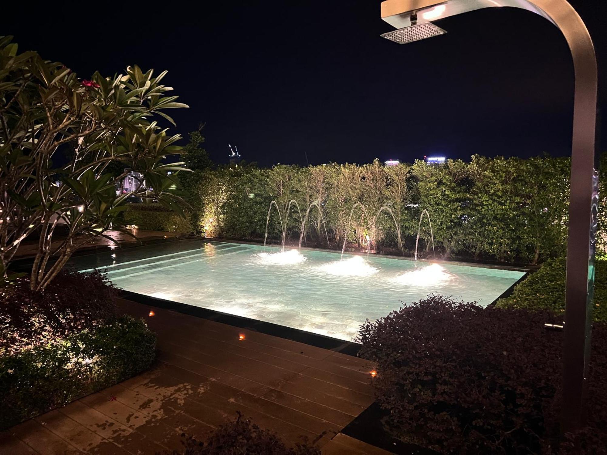 Fresh New Look Georgetown#skypoolcontemporarysuite Apartment George Town