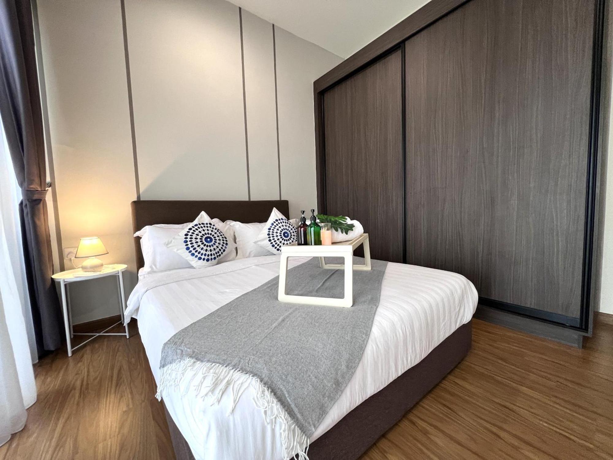 Fresh New Look Georgetown#skypoolcontemporarysuite * George Town