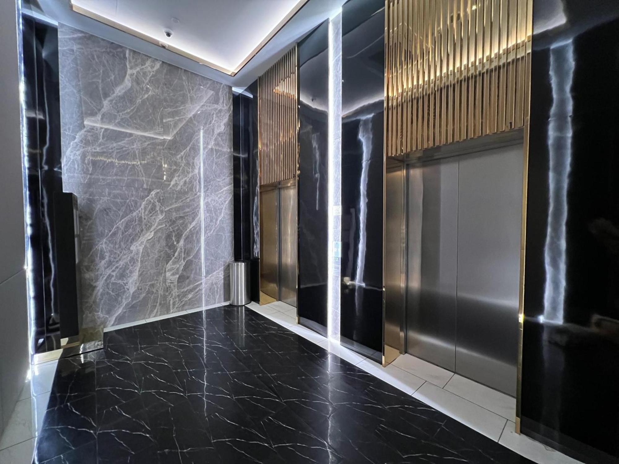 Fresh New Look Georgetown#skypoolcontemporarysuite