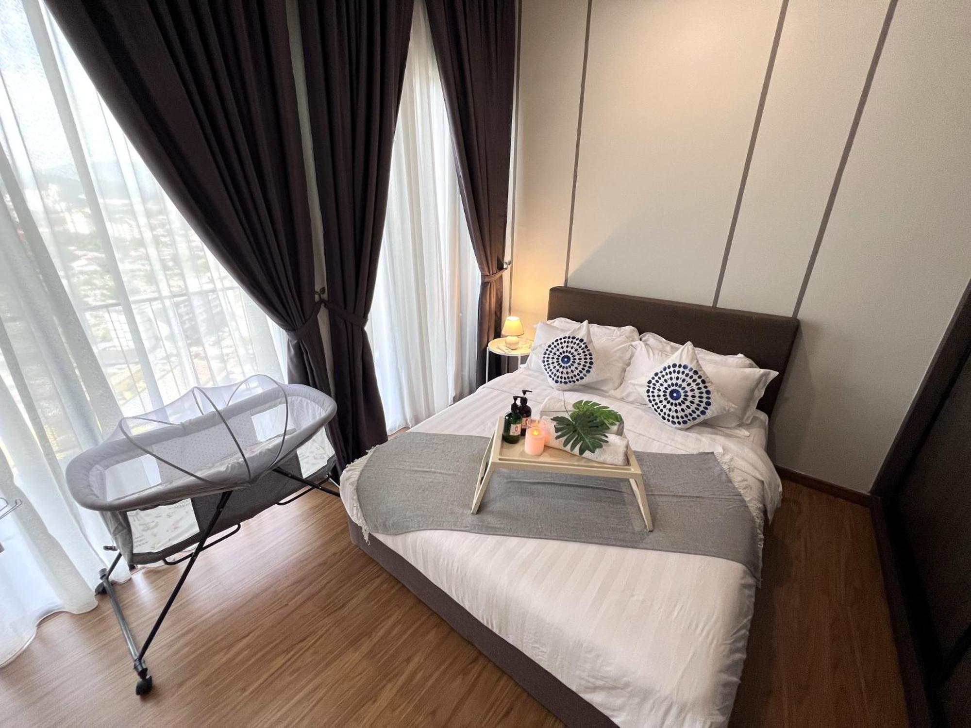Fresh New Look Georgetown#skypoolcontemporarysuite * George Town