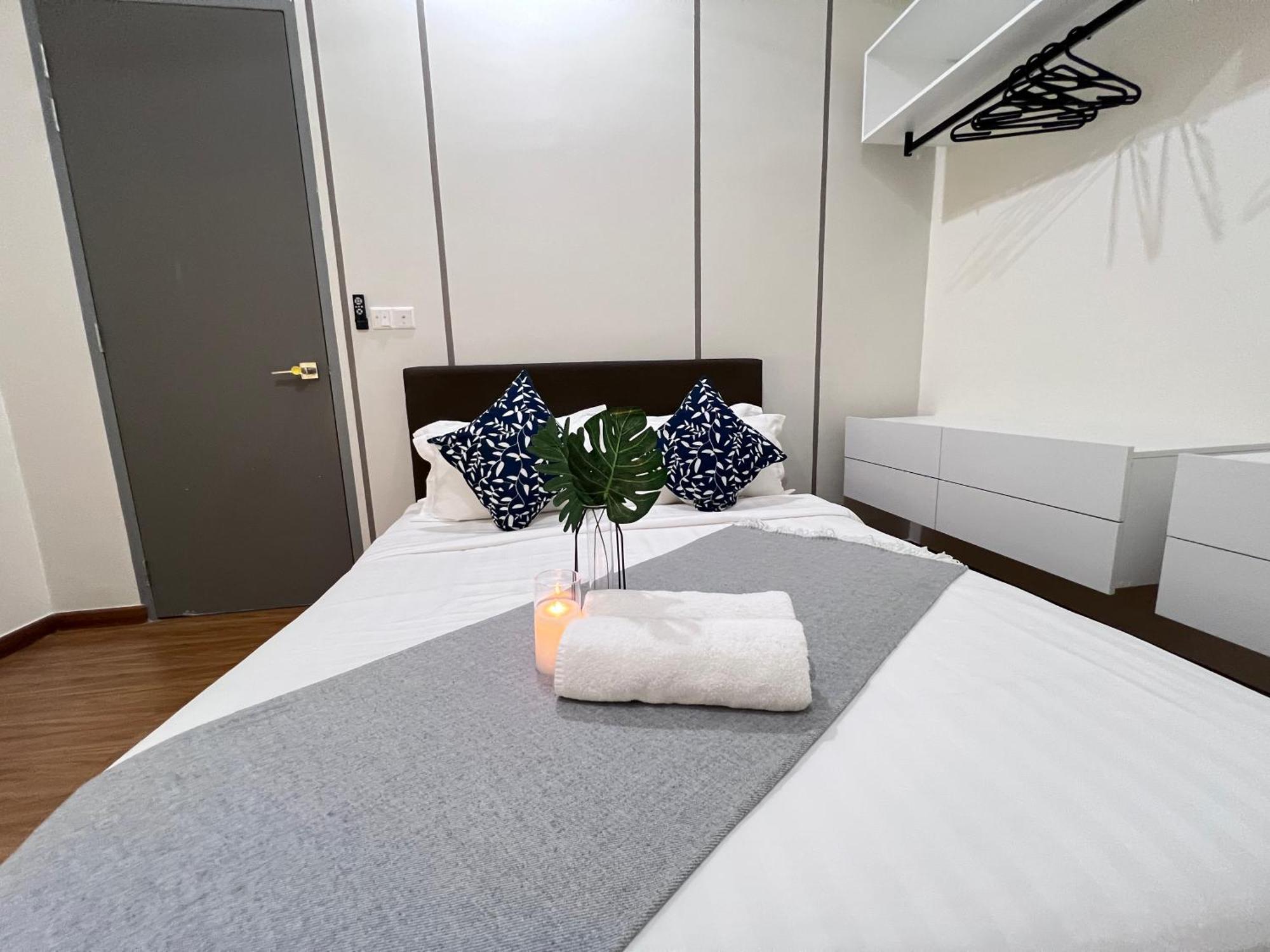 Fresh New Look Georgetown#skypoolcontemporarysuite